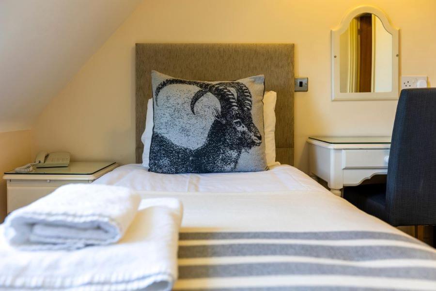 Swan Revived Hotel Milton Keynes Exterior foto